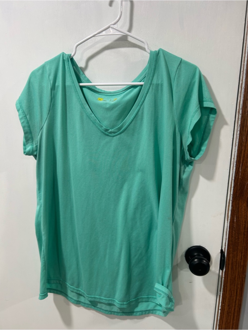 Xersion Mint Green Short Sleeve V-Neck Top